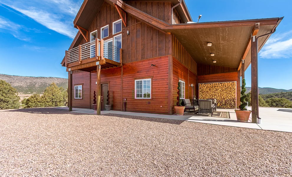 005-Modern-Apartment-Colorado-Loft-Rustic-working.jpg