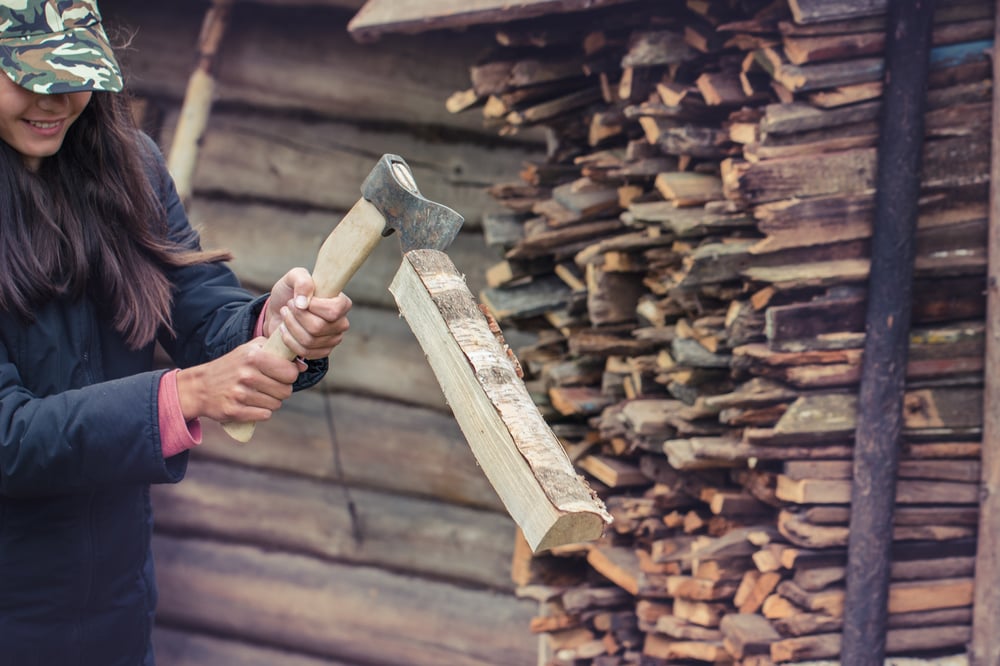 how to chop firewood