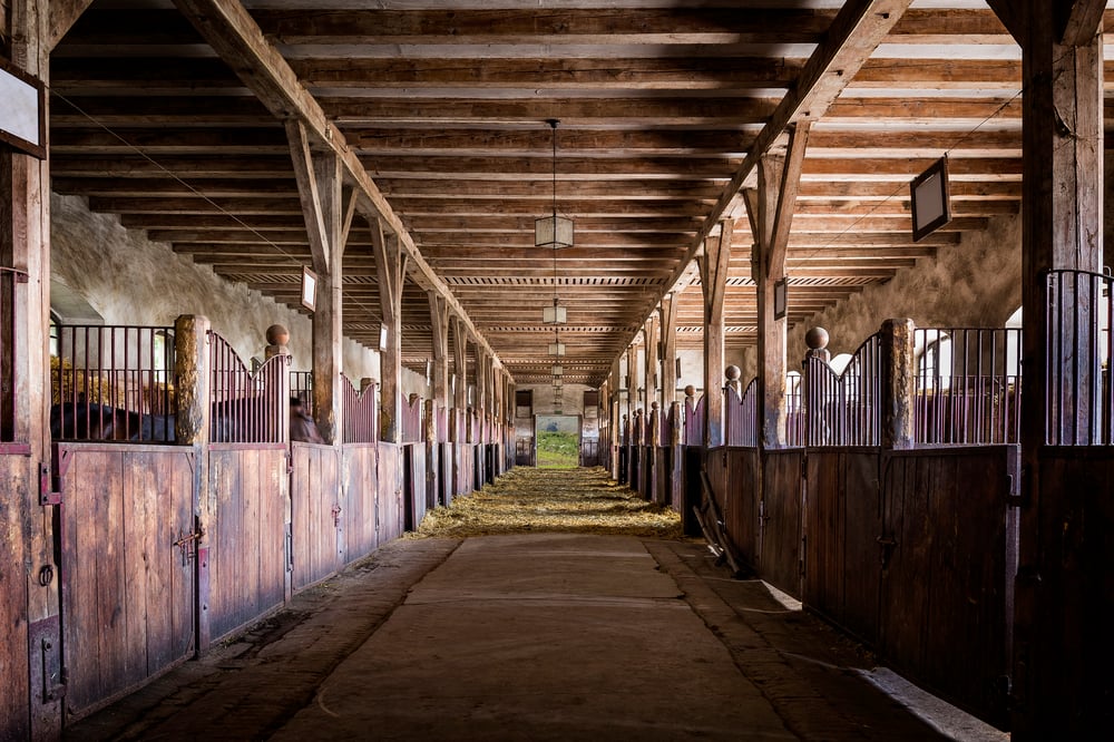 how to build a barn